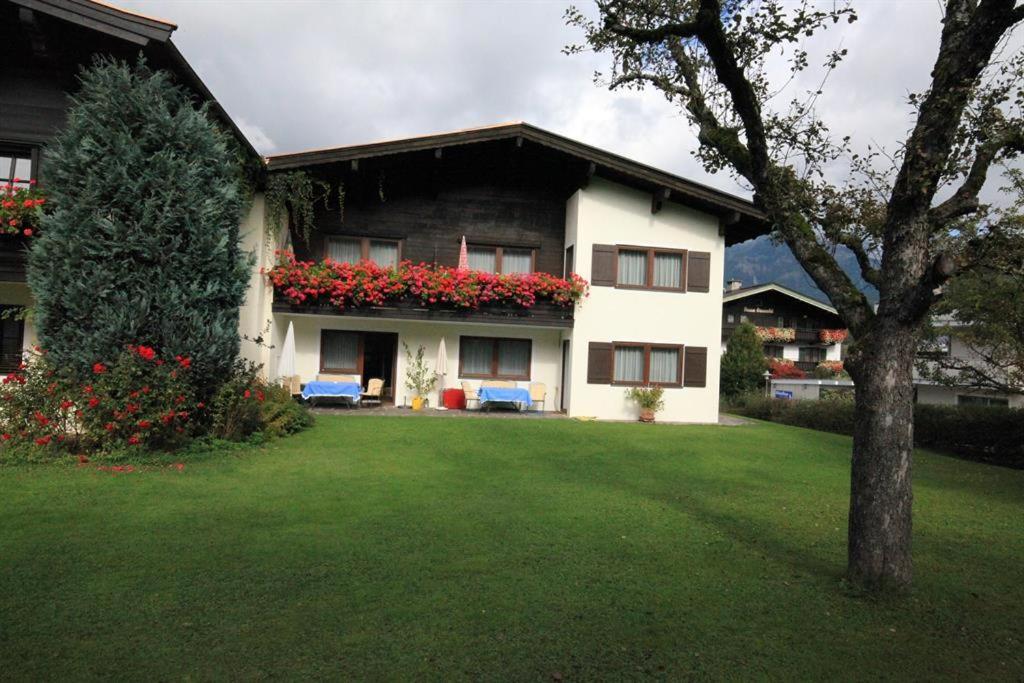 Apartment mit 1 Schlafzimmer und Dusche