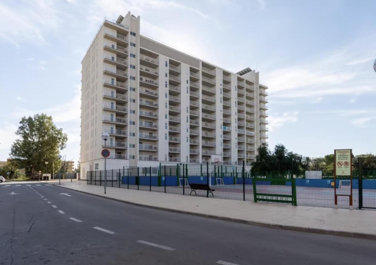 Bonito apartamento con piscina cerca de la playa. - B&B