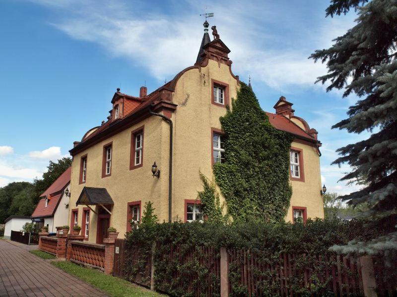 Wasserschloss Podelwitz - B&B Colditz