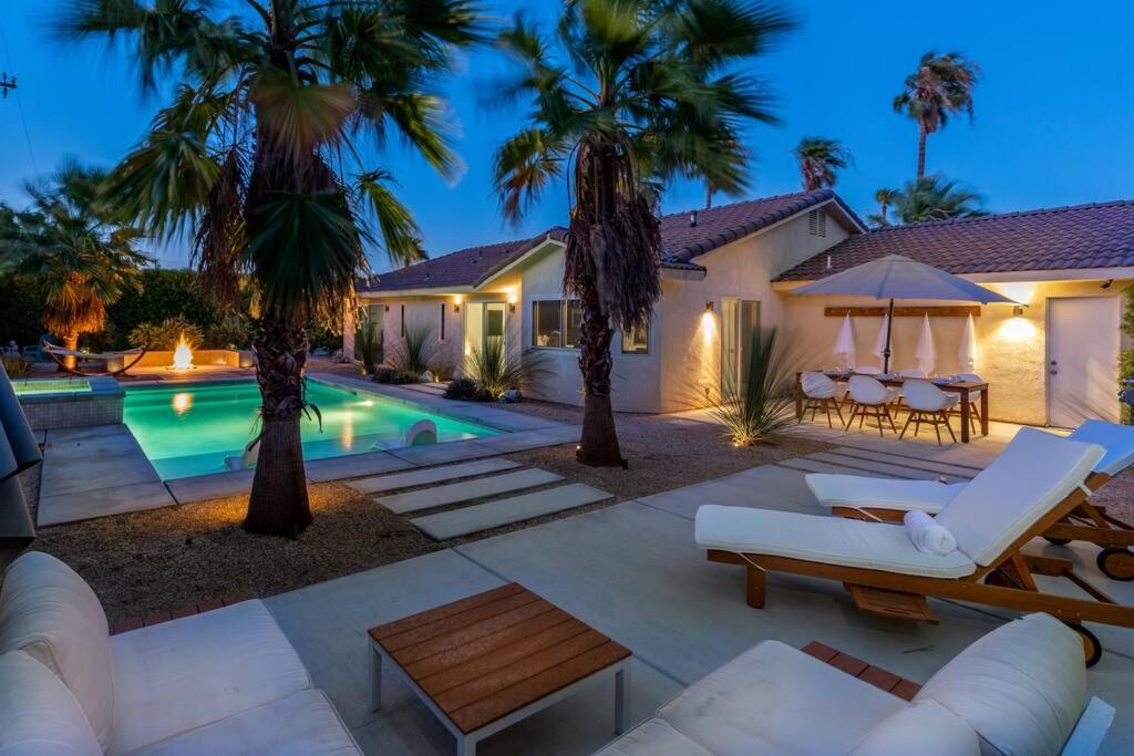 B&B Palm Springs - Welcome to LUX Palmas! - Bed and Breakfast Palm Springs