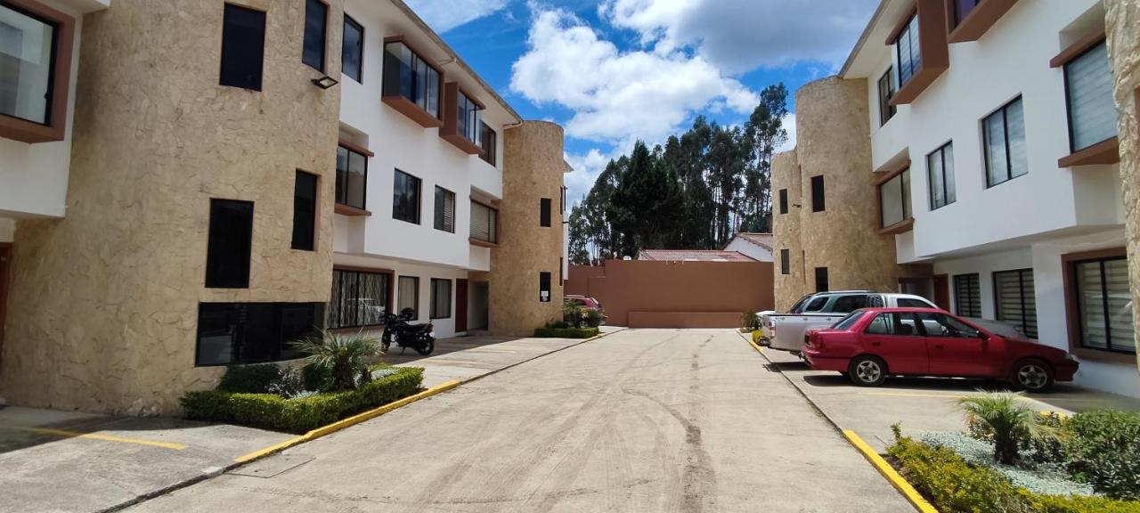 Depar de lujo duplex familiar con Jaccuzi - Bed and Breakfast Cuenca