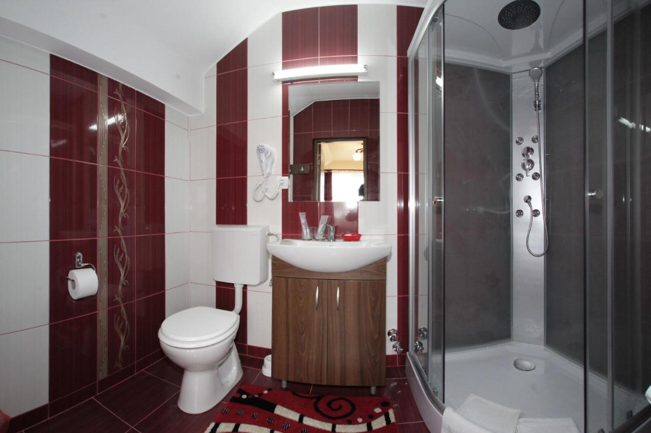 Chambre Double Économique (Mansardée)