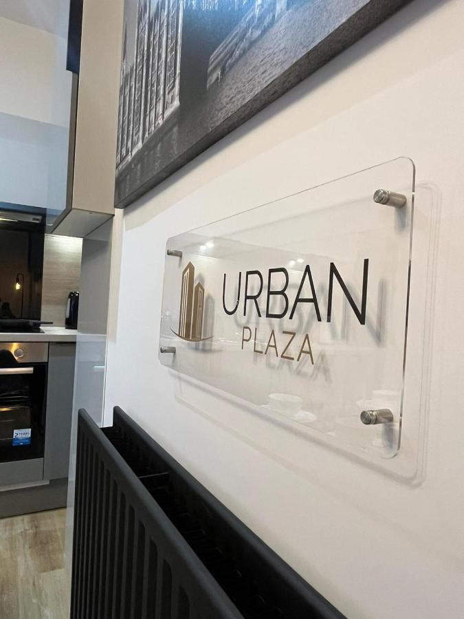 Perfect 1 Bed Apartment - Central with Parking, WiFi, TV, Desk - B&B Peterborough