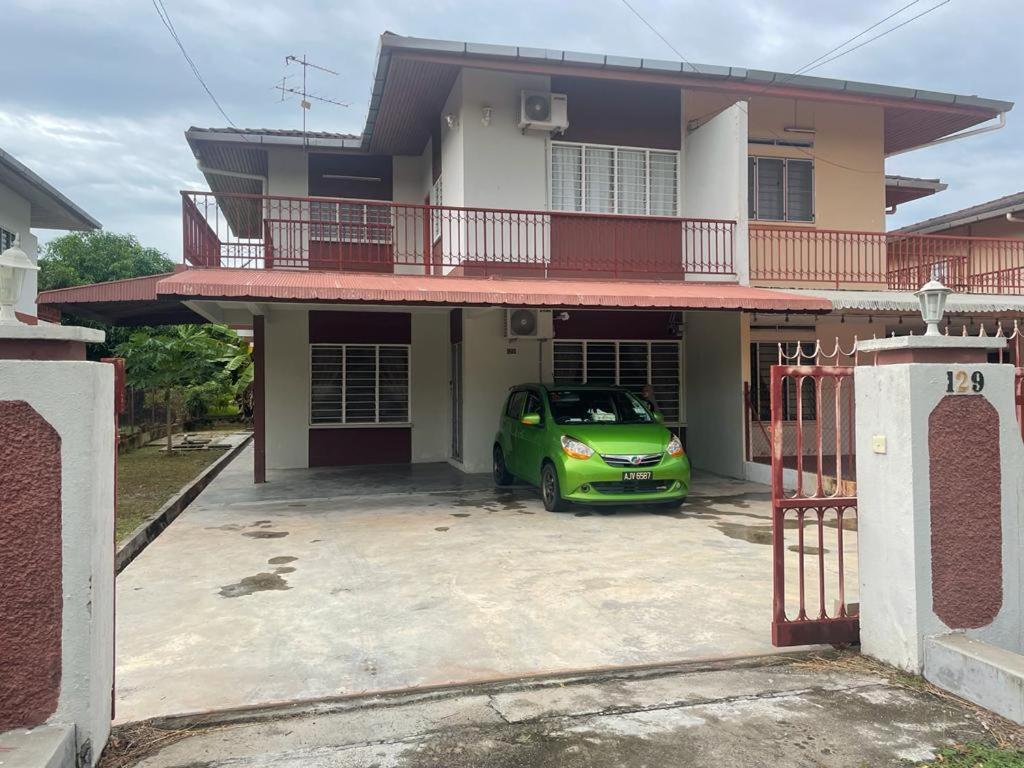 B&B Sitiawan - Sitiawan - Hamsar Homestay ForMuslims - Bed and Breakfast Sitiawan