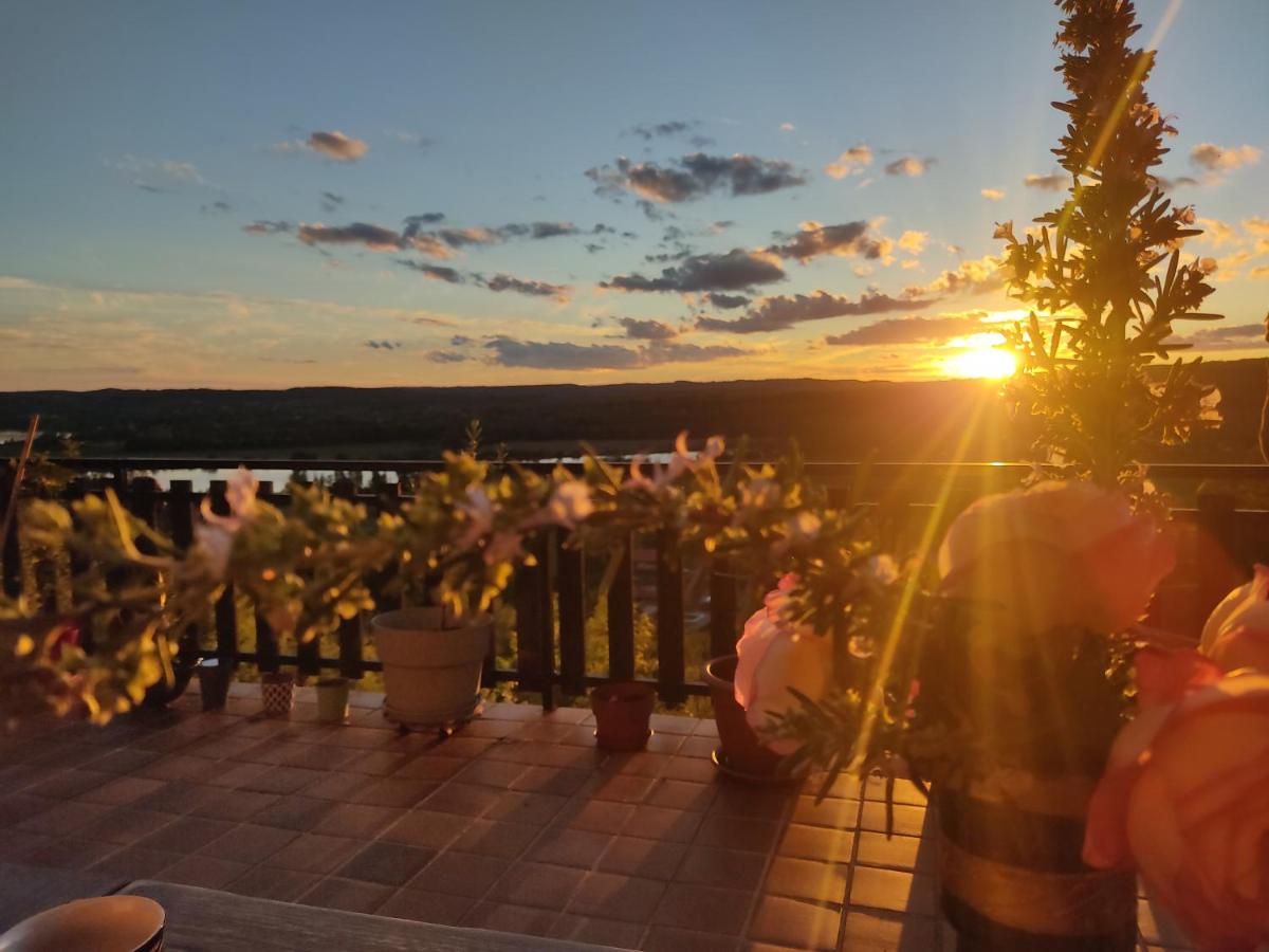 Chez Sam - Bed and Breakfast Villebois