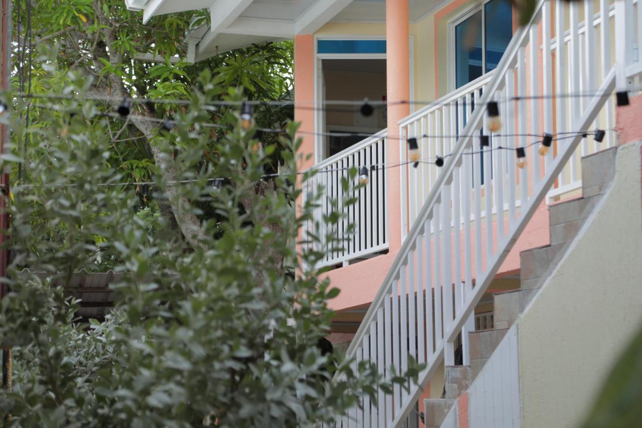 Posada Mango House - B&B