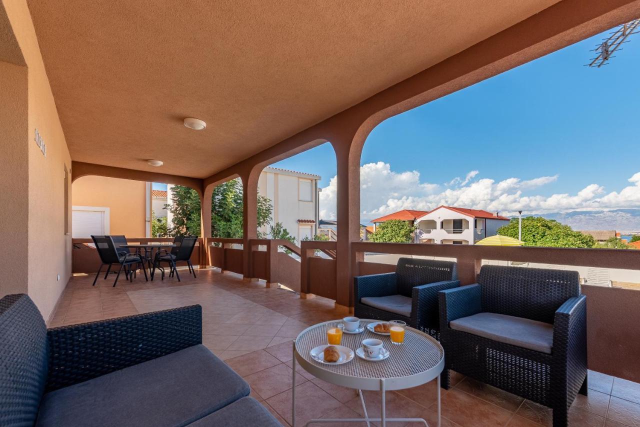 Appartement met Uitzicht op het Zwembad
