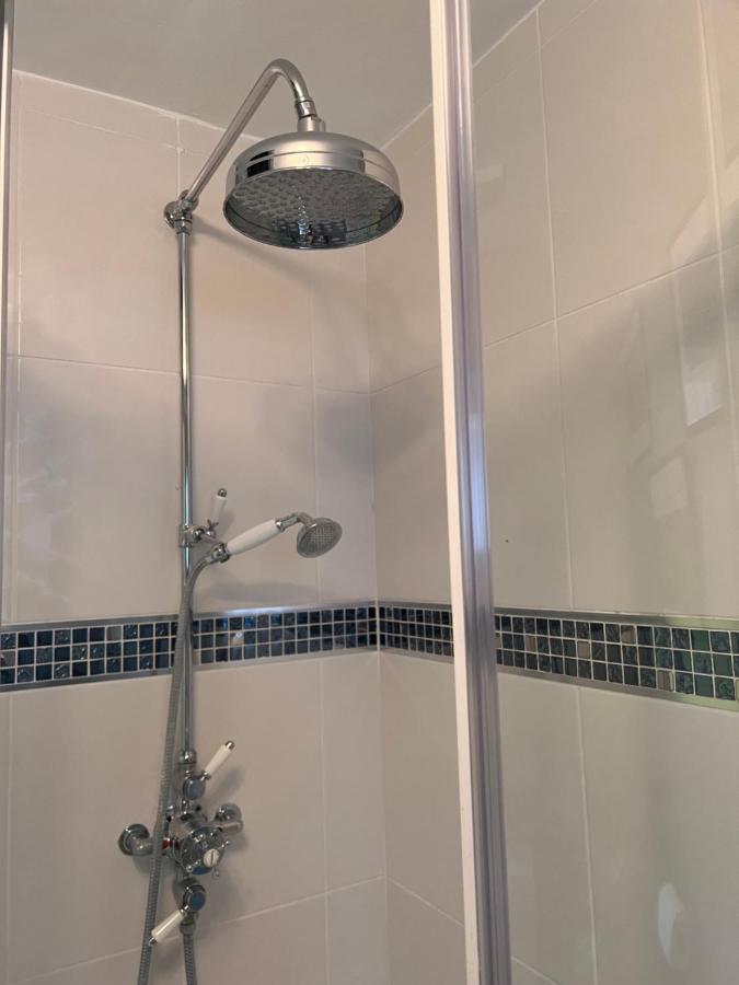 Camera Matrimoniale con Bagno Privato