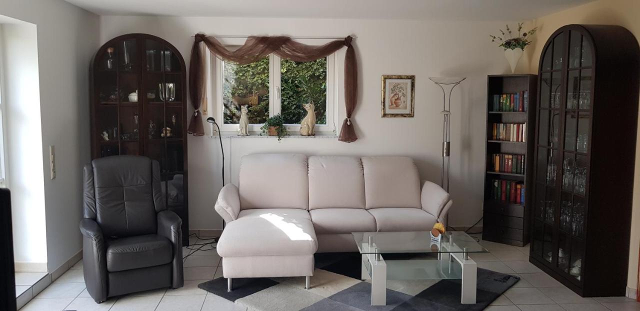 ruhige Ferienwohnung in Waldnähe - B&B Rheinbach