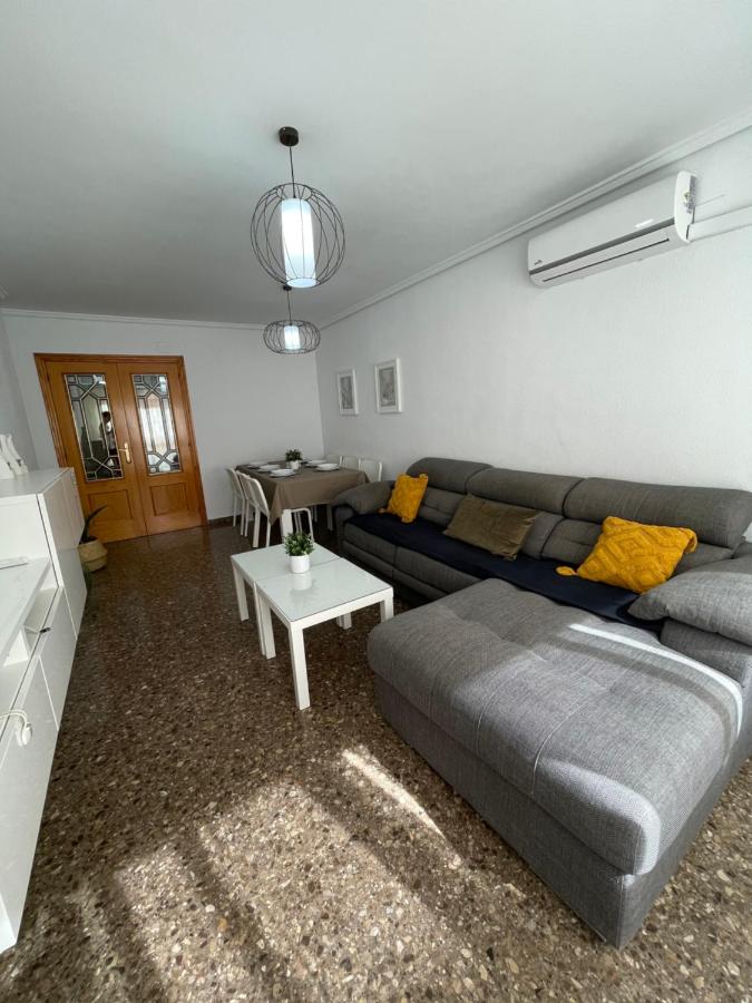 UIM Mediterraneo Claveles Wifi - B&B