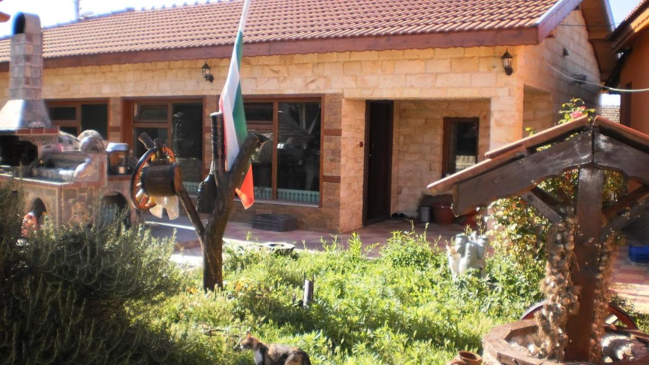Albena Guest House - Ferienwohnung