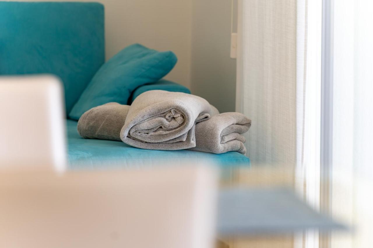 OlivaBeachHouse - Direct Waterfront & Mooring - B&B Barbat