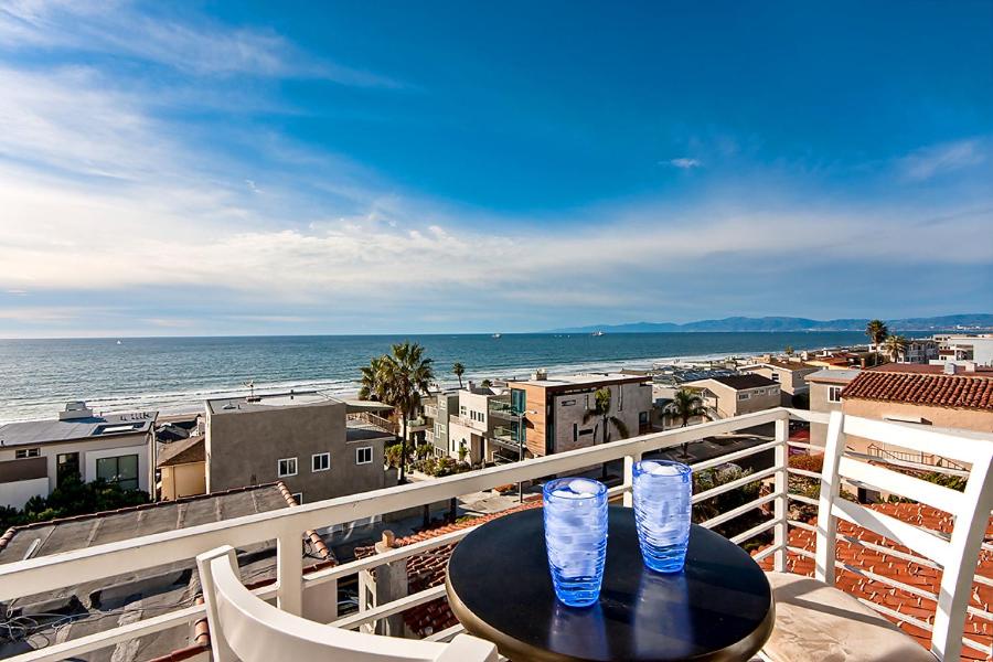 B&B Manhattan Beach - Beautiful Views - Sand Section of Manhattan Beach 2 Bed/2 Bath - Bed and Breakfast Manhattan Beach