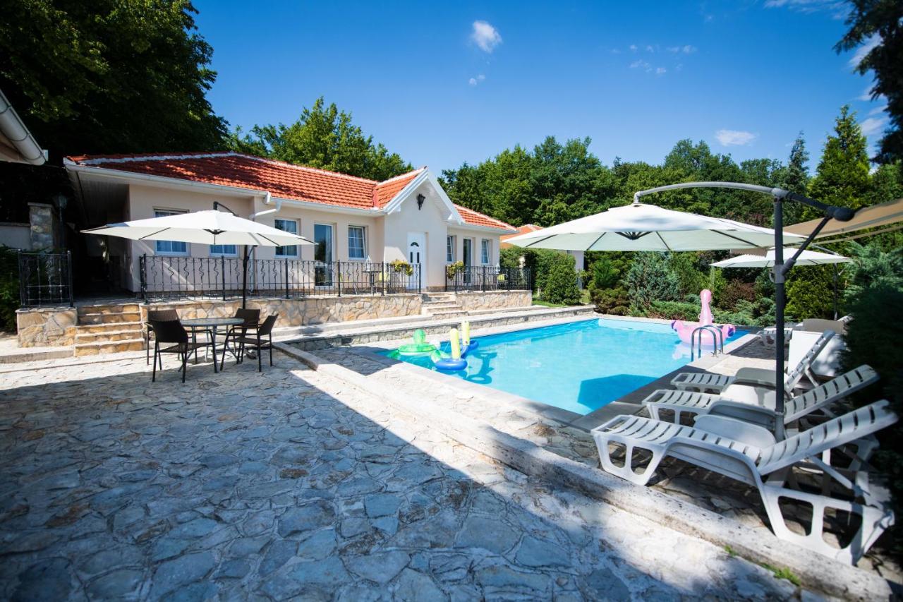 Garden Club Sarajevo - B&B