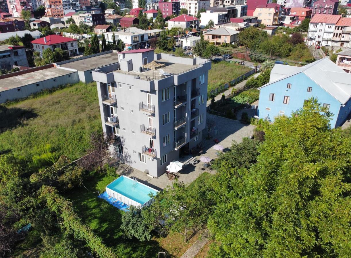 B&B K’akhaberi - Femily hotel ın batumı maretı str 2 - Bed and Breakfast K’akhaberi