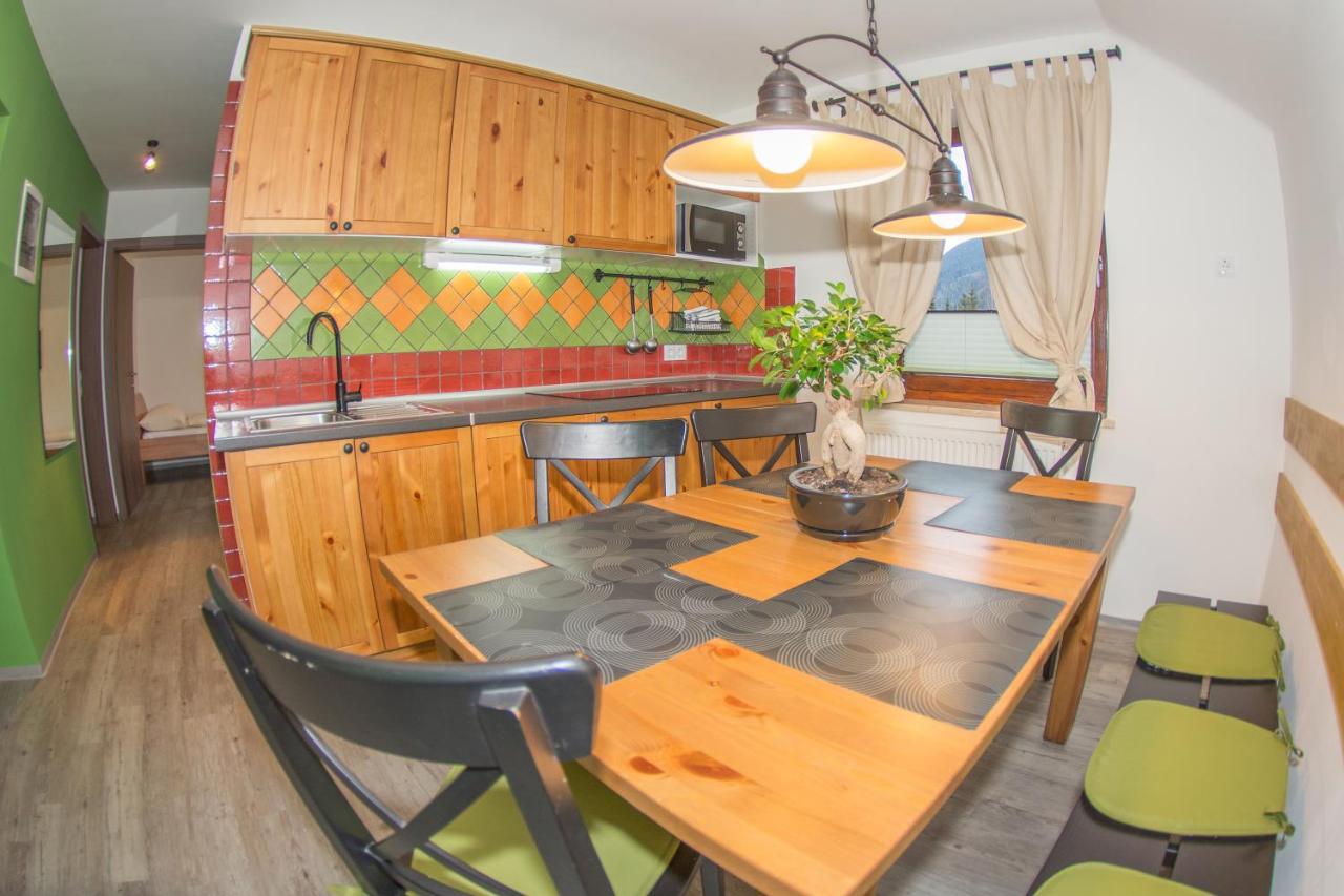 Apartments Helena Kranjska Gora - Ferienwohnung Kranjska Gora