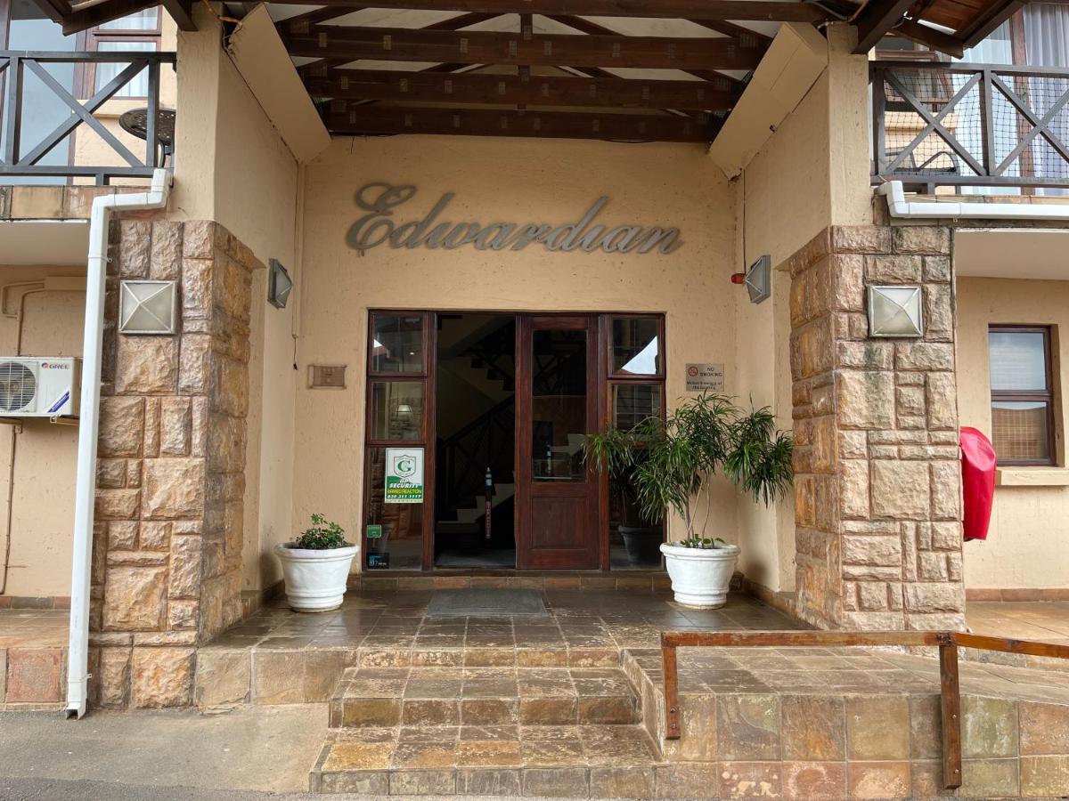 Ocean View Villas F16 Port Edward - Bed and Breakfast