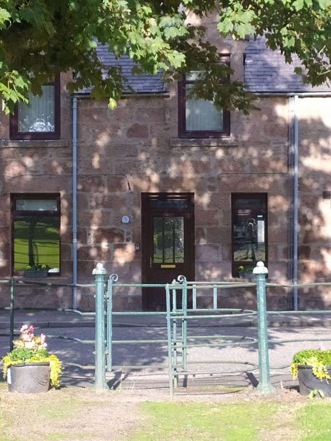 Lottie’s Cottage, Rhynie, Aberdeenshire - B&B Rhynie