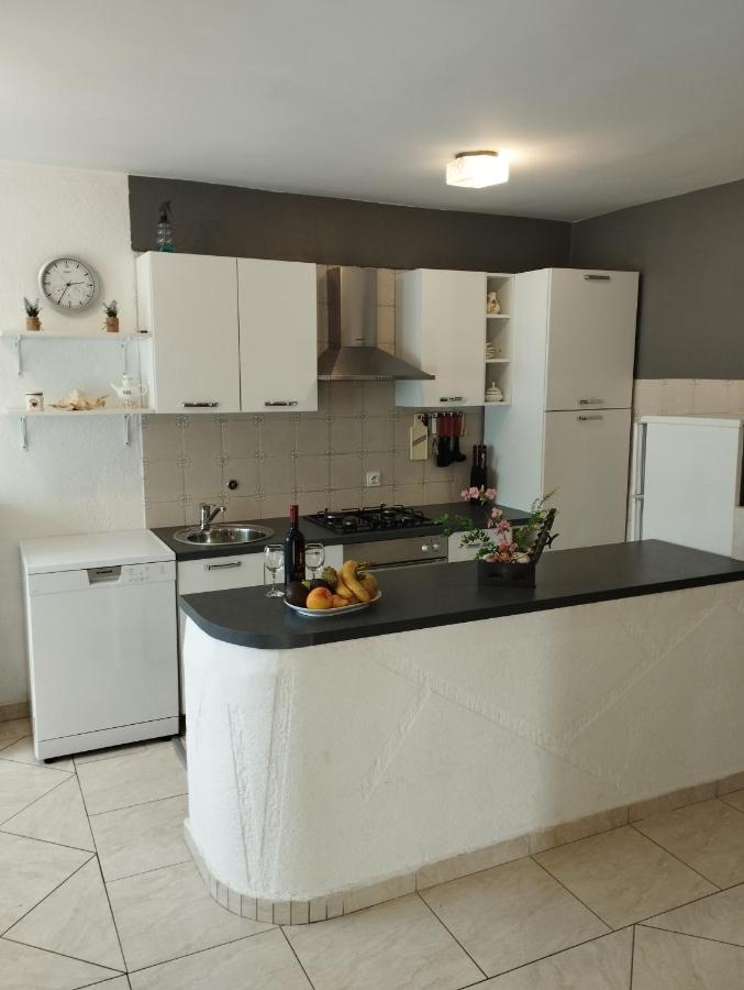 Apartments Marica - Bed and Breakfast Novi Vinodolski