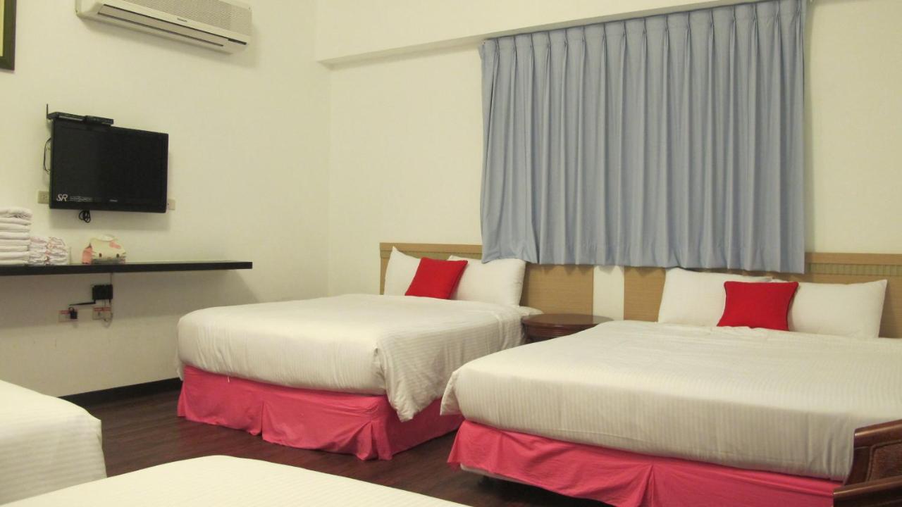 Chambre Familiale (8 Adultes) avec Salle de Bains Privative