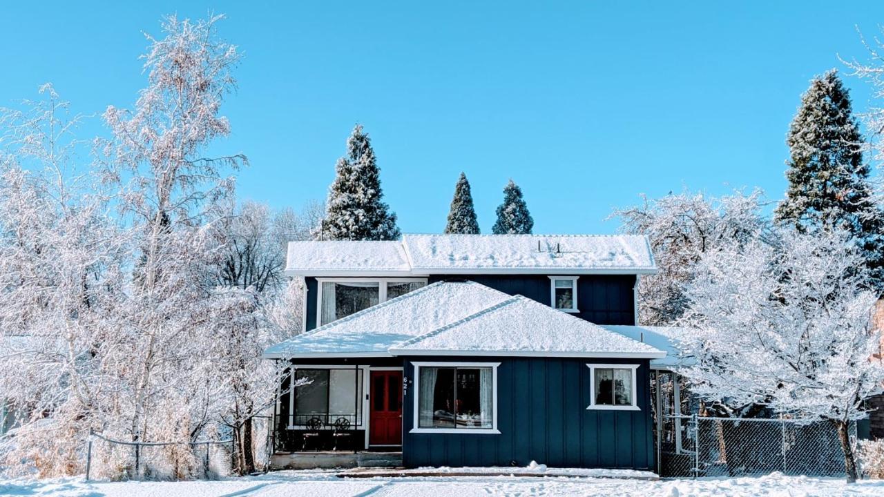 4 Elements House:Central, Views-Every Rm, AC, Pets - Bed and Breakfast Mount Shasta