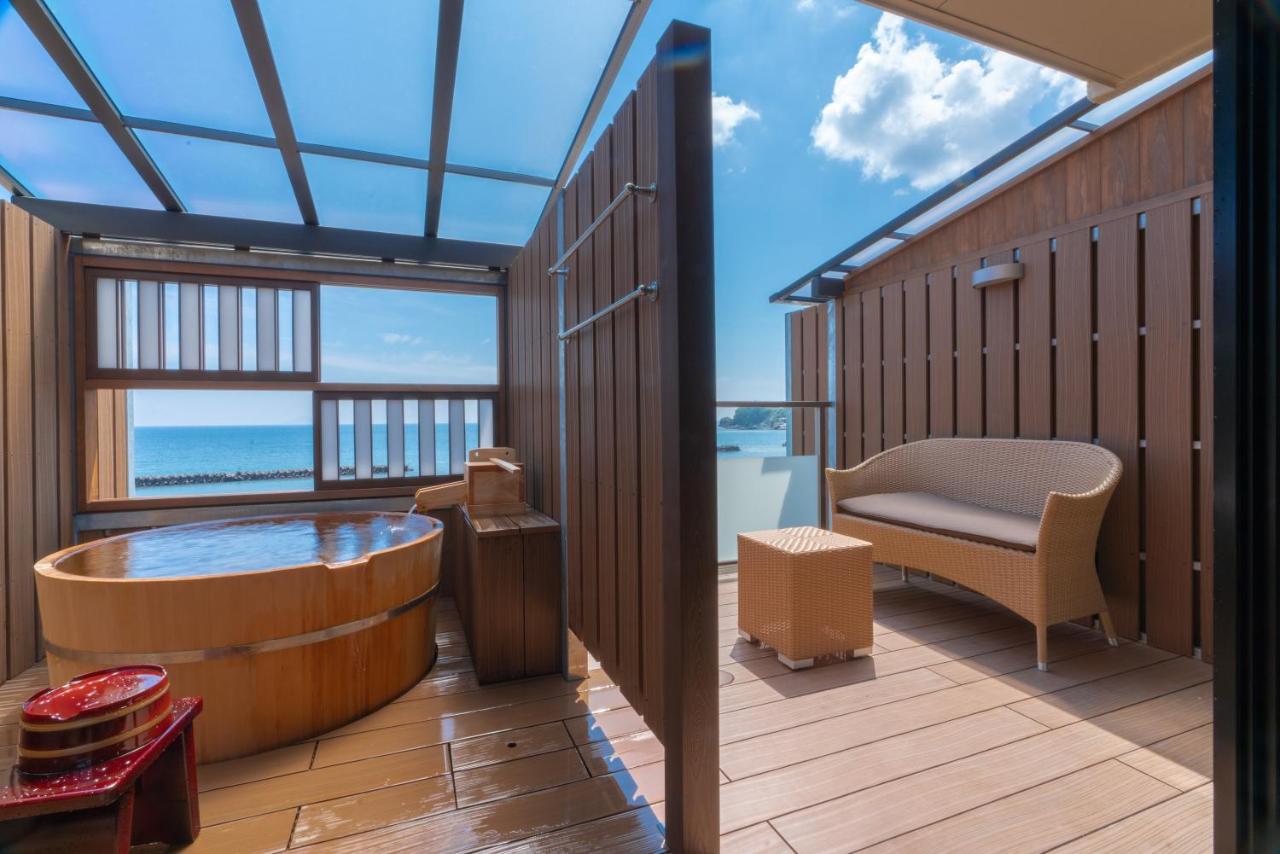 Deluxe Corner Room with Open-Air Bath - Ocean View