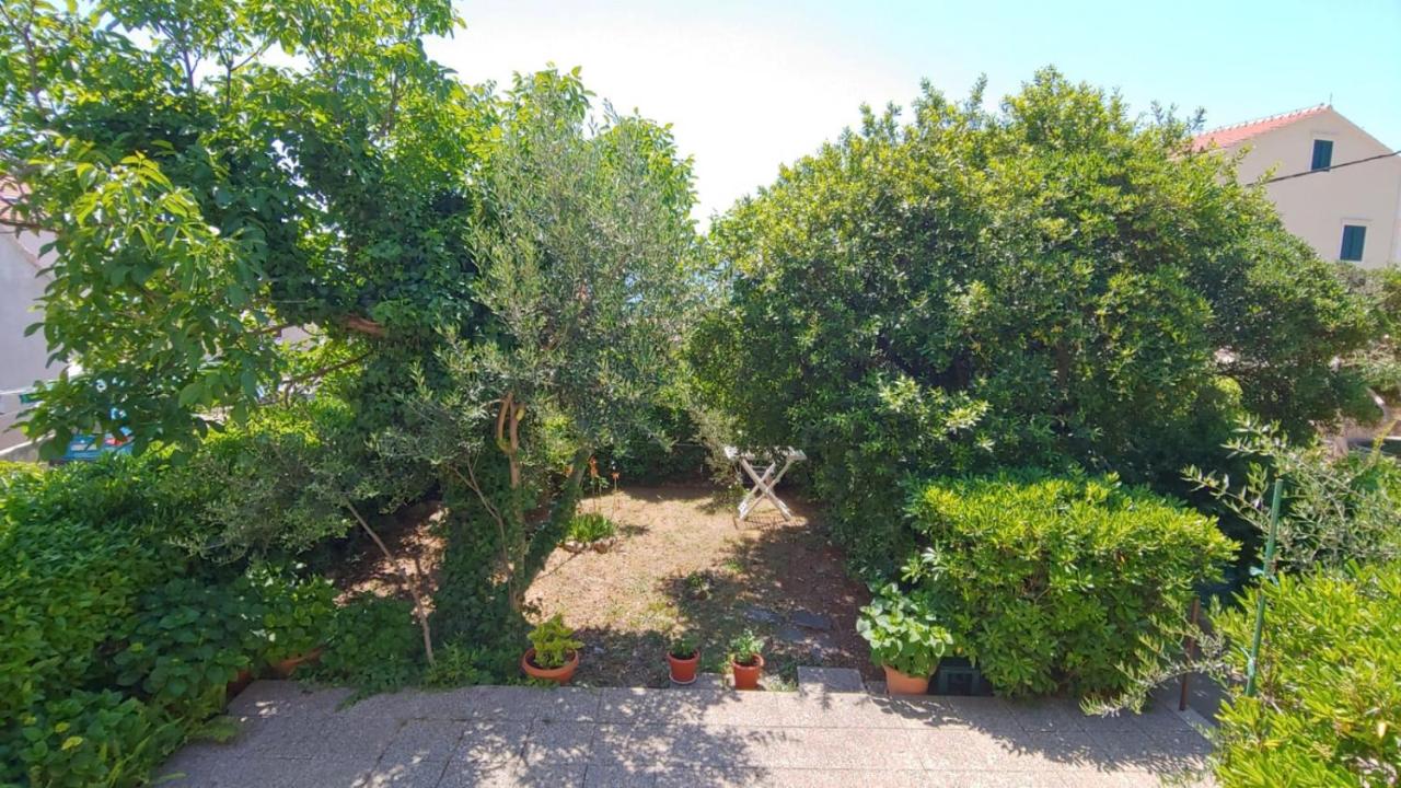 Studio apartment in Bol with sea view, terrace, air conditioning, WiFi 3634-1 - Bed and Breakfast Bol