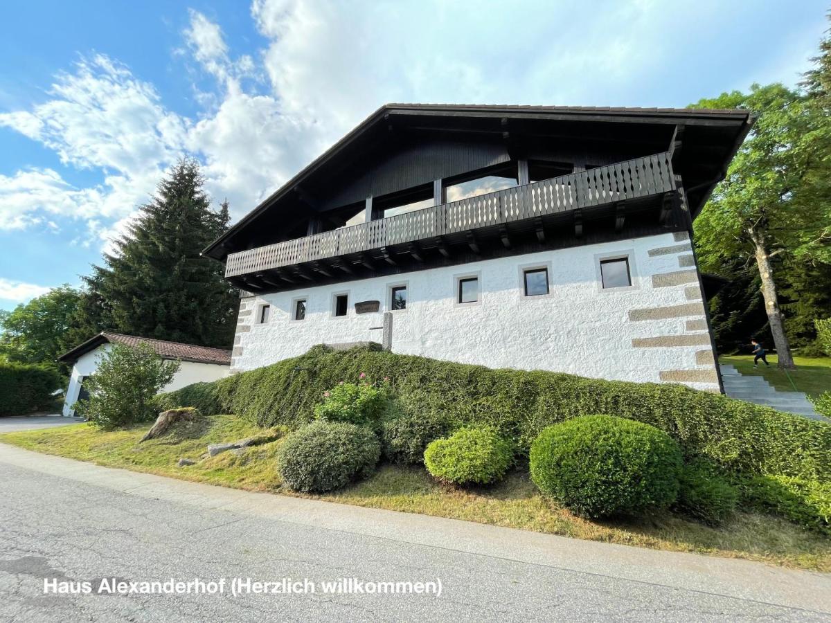 Große Ferienwohnung Hundertwasser am Dreisessel in Altreichenau - B&B Neureichenau