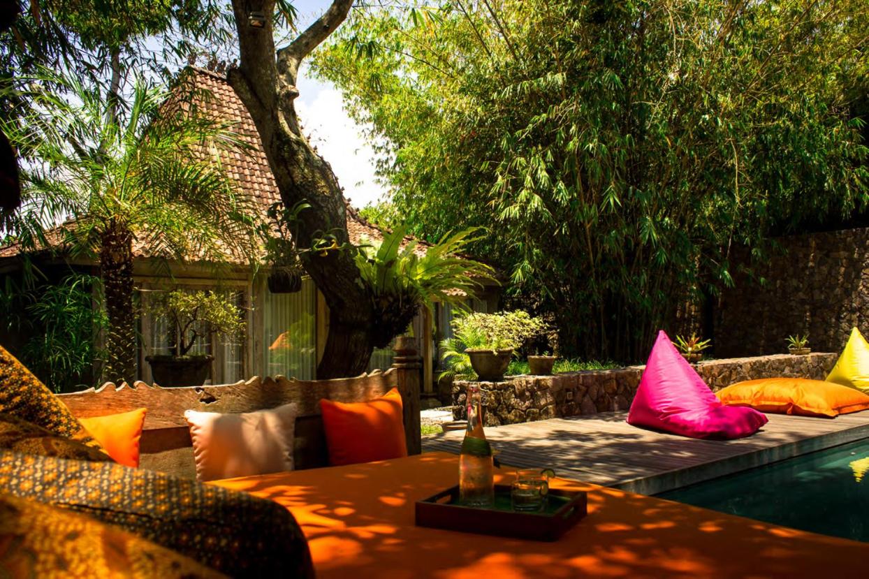 Wahyu wonderful 3Bd villa with huge garden and large pool - B&B Seminyak