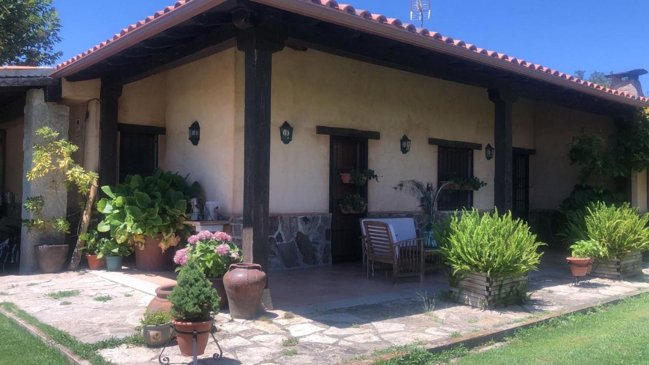 La Casa De Marta - Bed and Breakfast Madrigal de la Vera