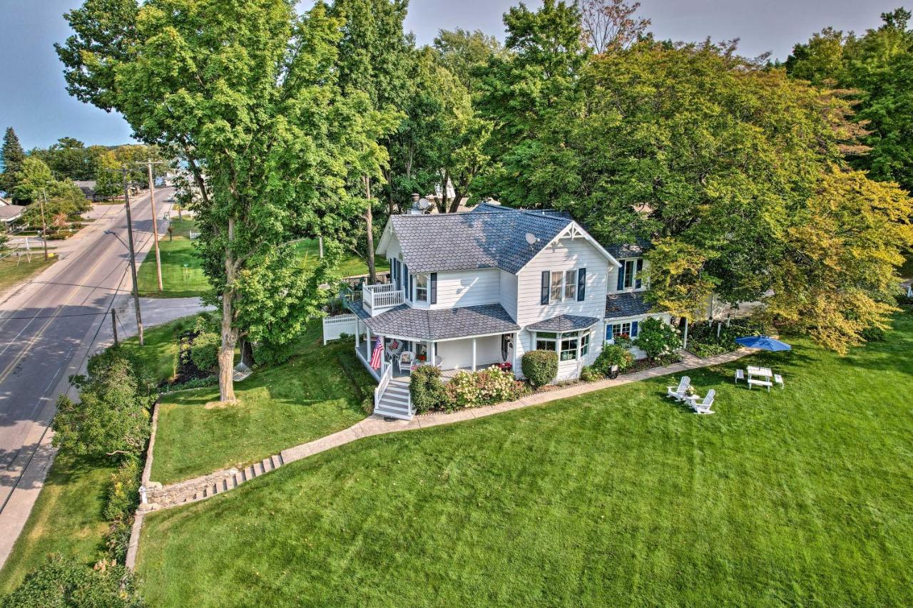 Elegant 1905 Home Steps to Torch Lake and Dtwn - B&B Alden