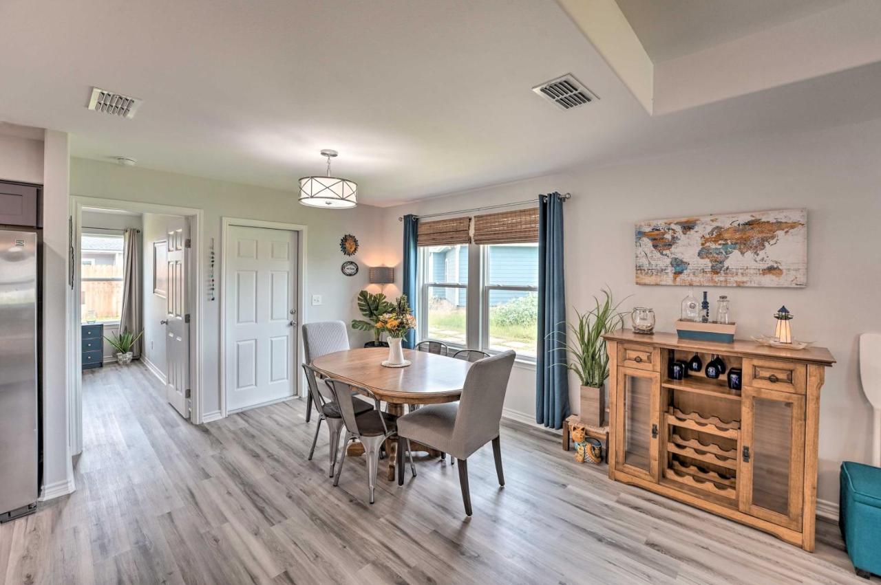 2 Mi to Boating RR Sea House in Aransas Pass! - B&B