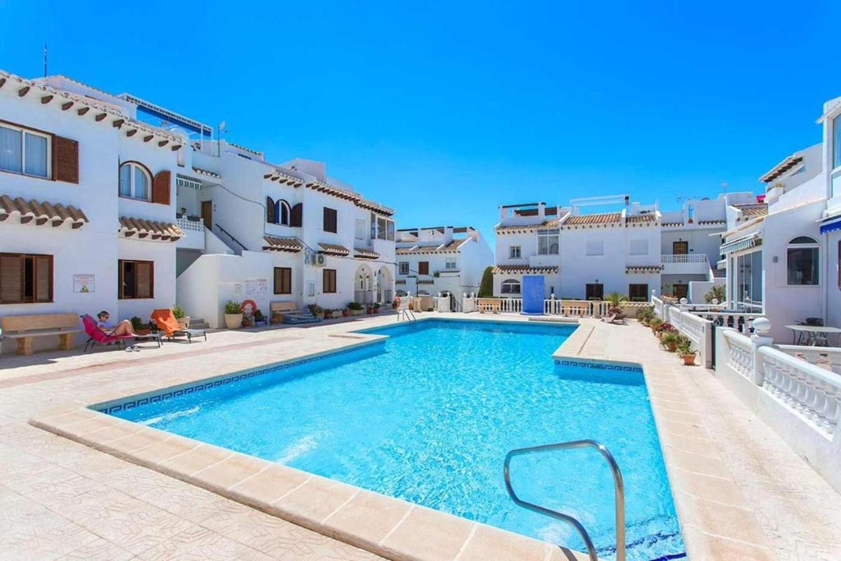 Bravo Ciudad Quesada by Villas&You - Bed and Breakfast