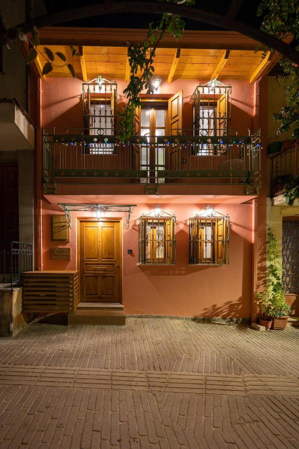 B&B Ioannina - Dandy Villas Ioannina -Colorful Boutique House-in Old Town-Cozy - Bed and Breakfast Ioannina