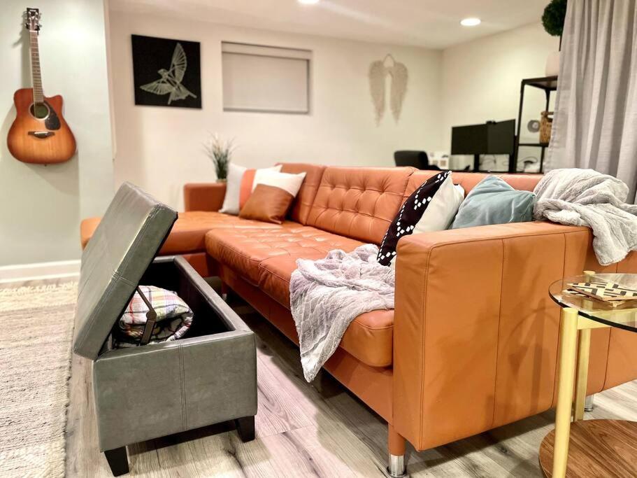 Immaculate Newly Renovated 1 Bedroom Apt Near NYC - B&B