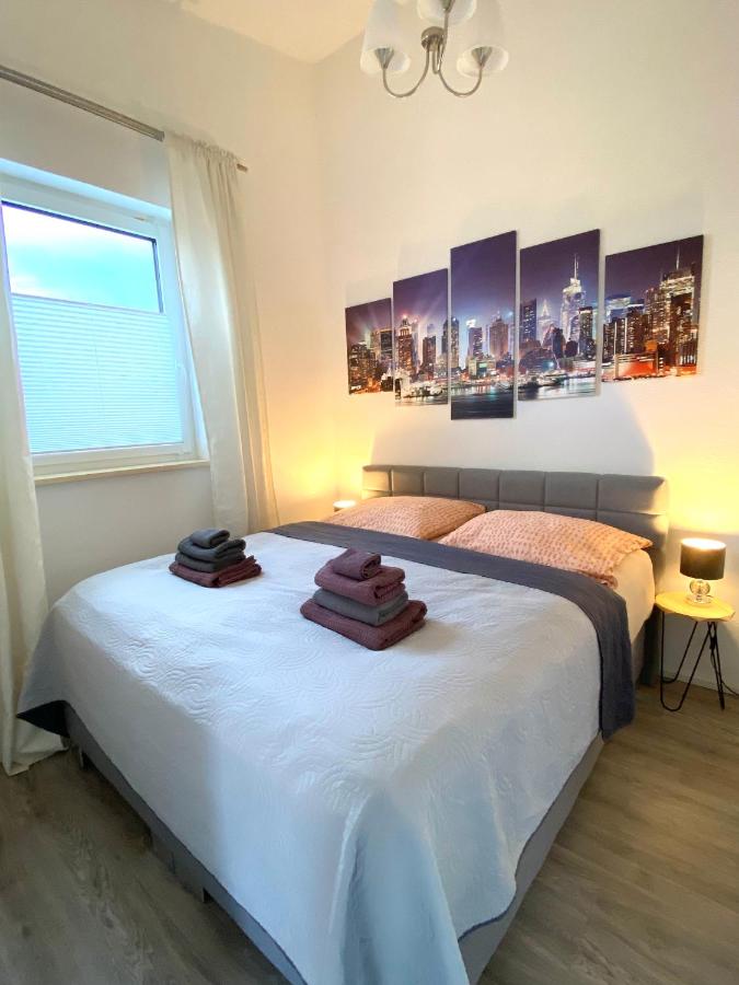 Larimar Apartment Kirchheim am Neckar - Bed and Breakfast