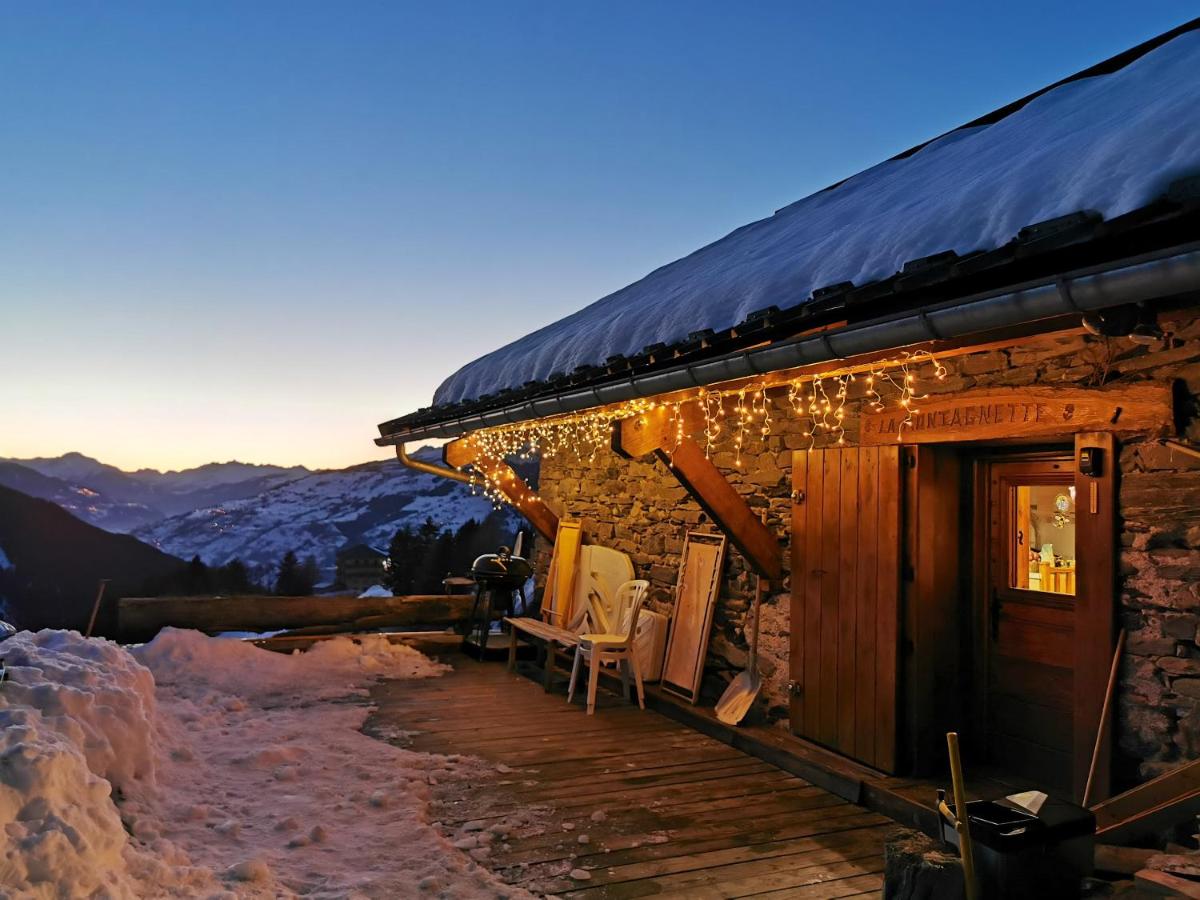 Maison de charme à Séez avec vue sur montagne, cheminée - B&B