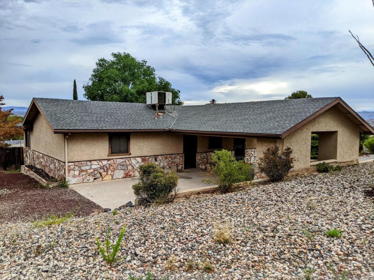 Mountain Views Near Sedona with Fenced Backyard - B&B Cottonwood