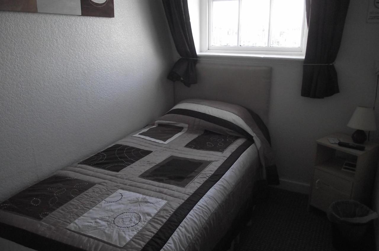Single Room with Private Bathroom