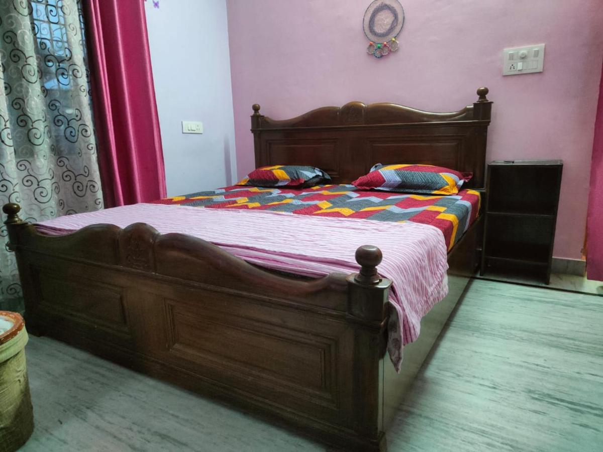 Apartment with Mountain View