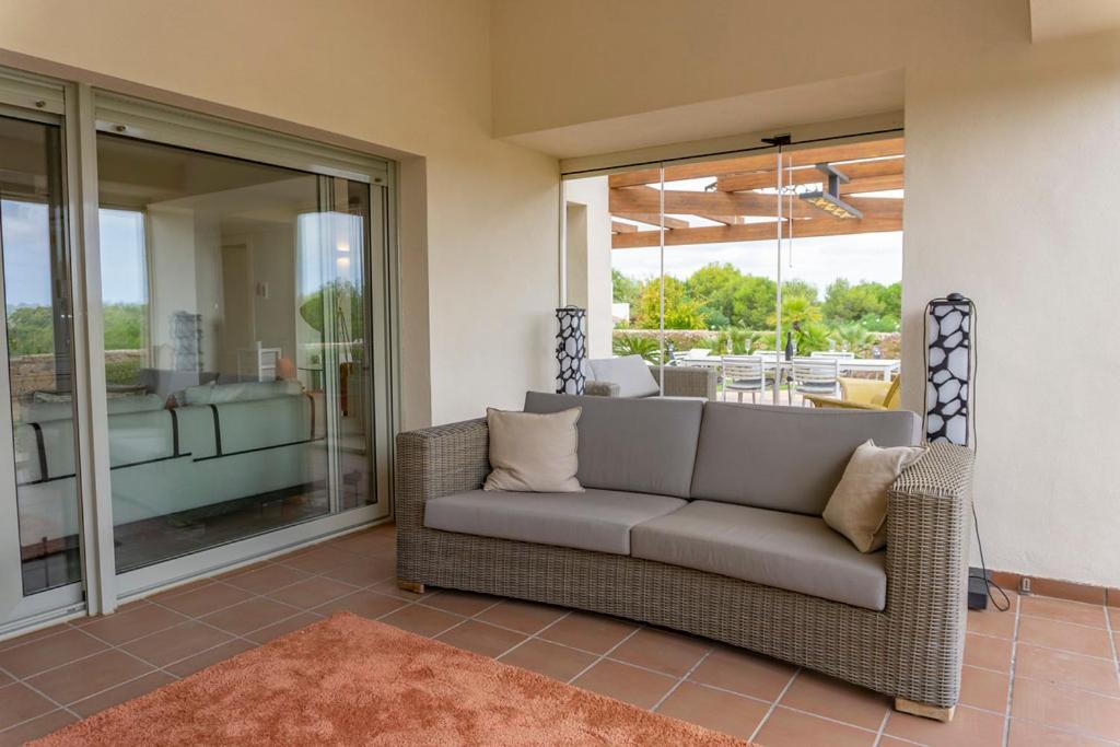 Stunning 3 Bedroom luxury villa on Las Colinas Golf Resort - Chambres d’hôtes Urbanizacion los Balcones