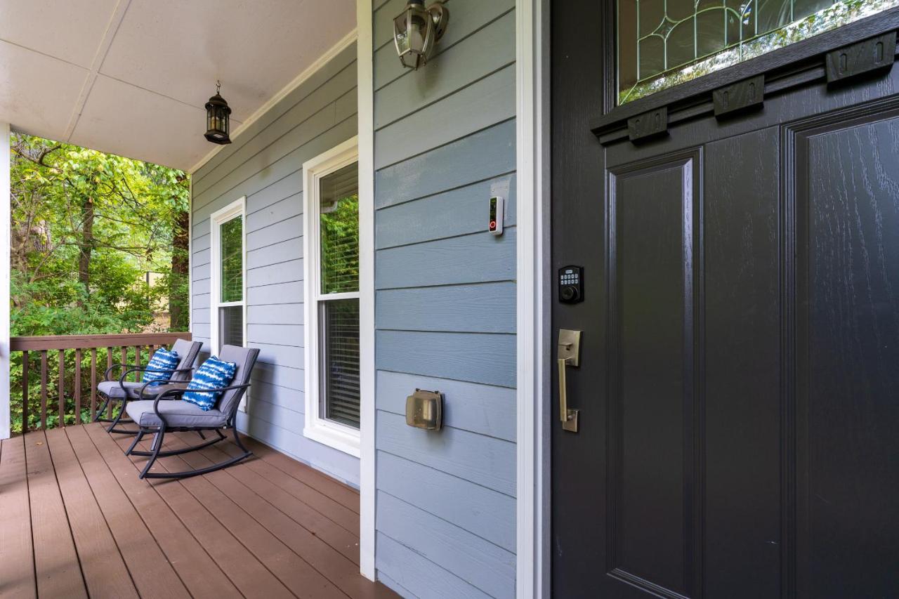 3 Bedroom Serene Home near Grant Park & ATL Airport - Bed and Breakfast