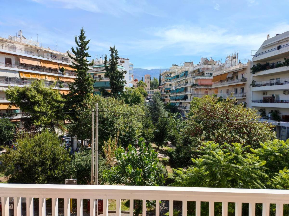 B&B Athènes - Bright, quiet and green in Athens - Vironas - Bed and Breakfast Athènes