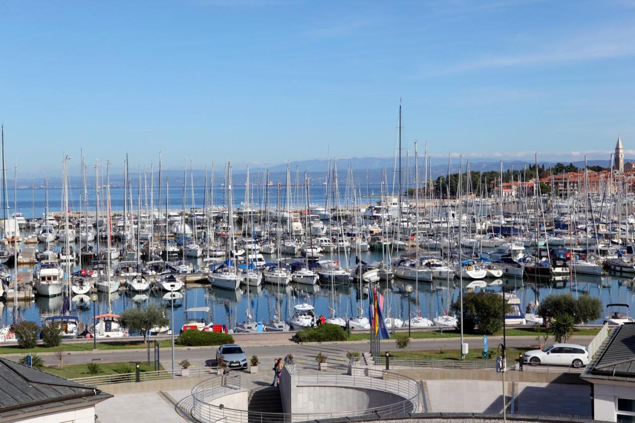 Luxury Marina View Apartment Izola - B&B Izola