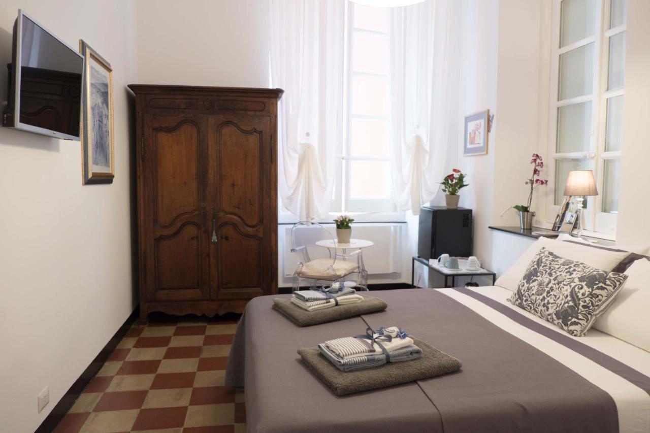 IN CANNETO...Genova nel cuore. - B&B Genova