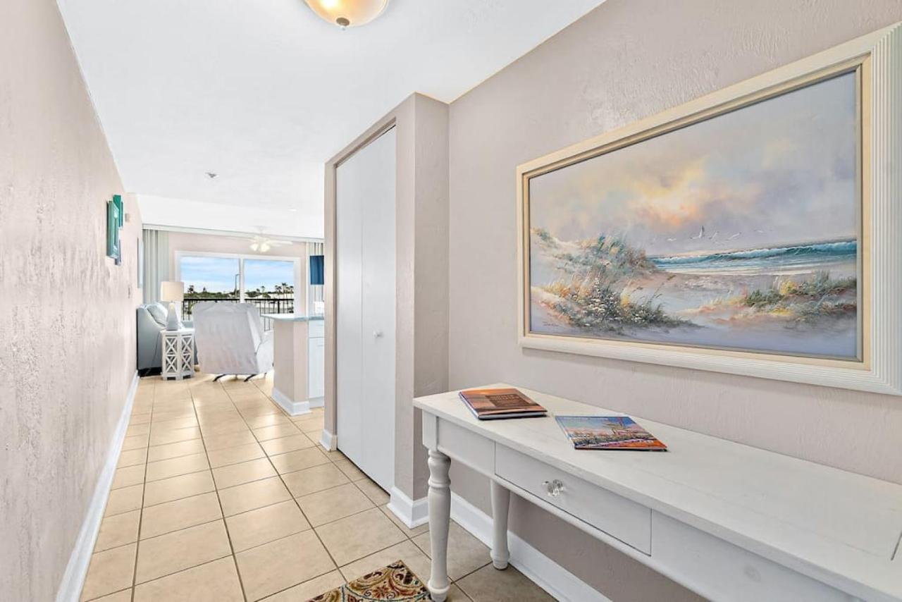 Relax and Chill Beachside Condo - B&B