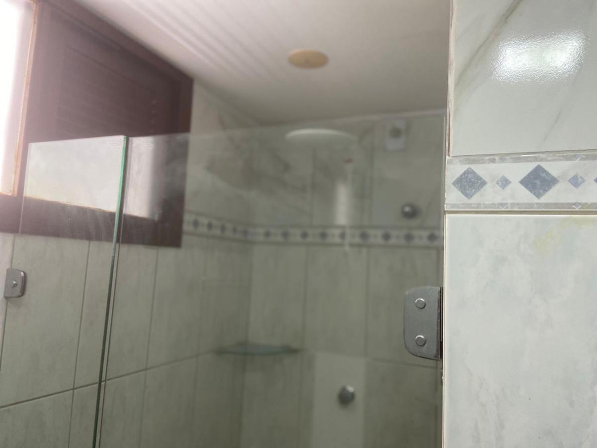  Appartamento con 1 Camera da Letto, Balcone e Vista Mare - 2D
