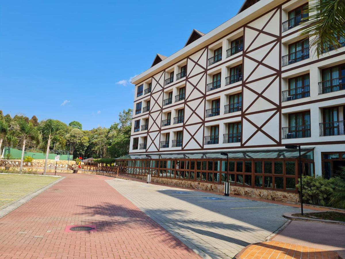 Vista para Pedra Azul e TV de 85'' - B&B Pedra Azul