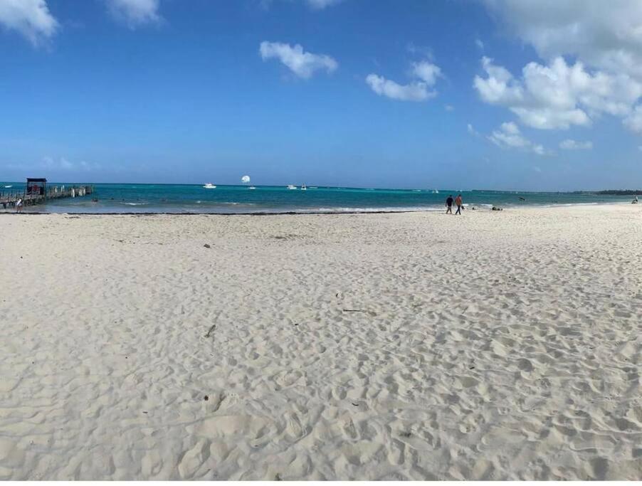 Hermoso apartamento con Vista al mar! Los corales - B&B