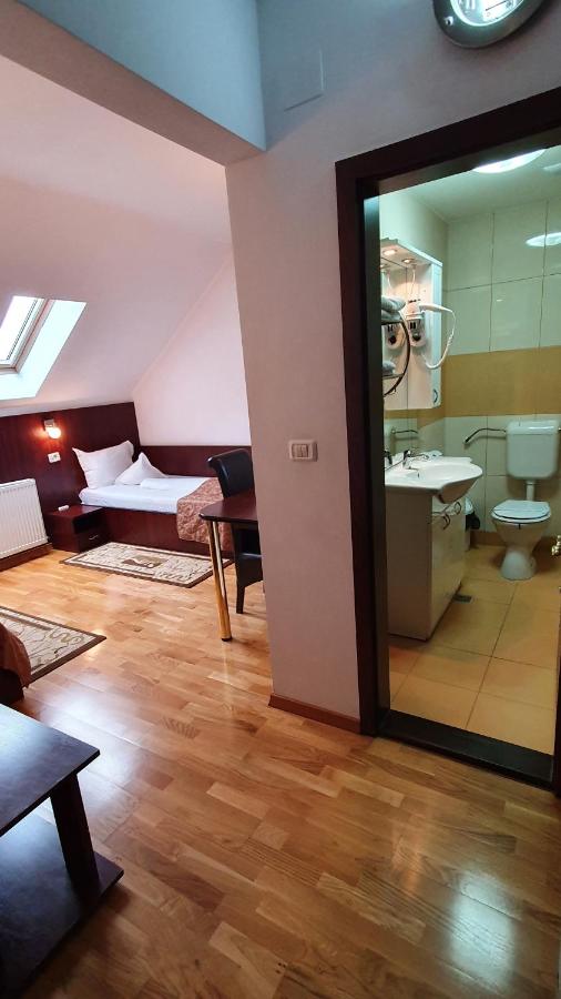 Economy Twin Room - Attic